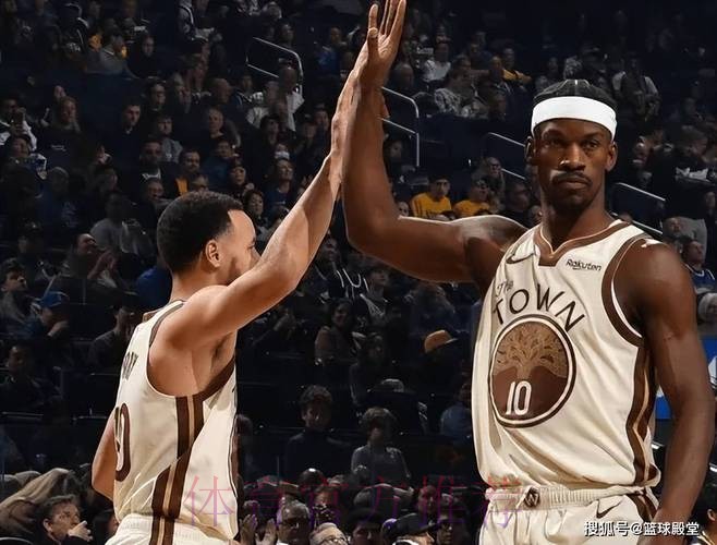 勇士137-103击败国王,库里27+10德罗赞空砍24分难救主 勇士137-103击败国王,库里27+10德罗赞空砍24分难救主